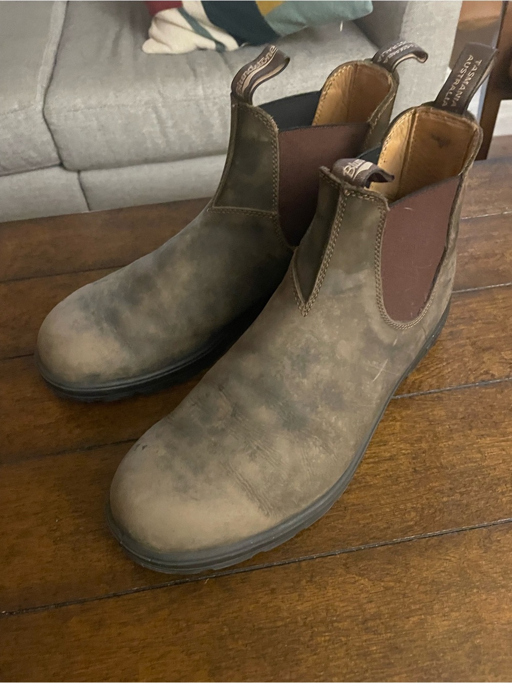 Blundstone Brown Leather Chukka Boots with Dark Brown Elastic Panels